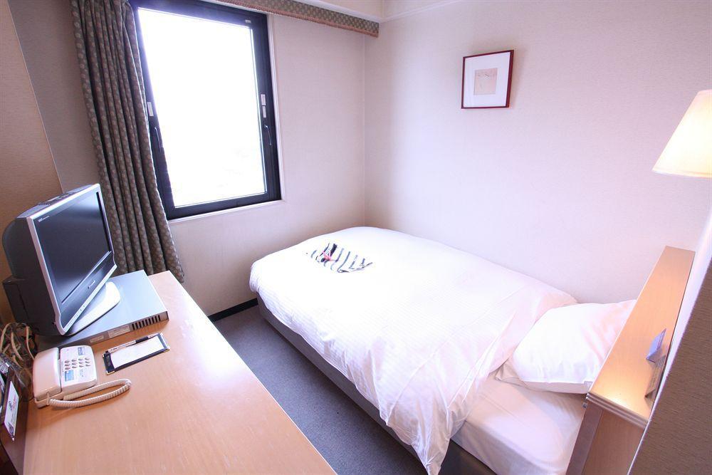 Apa Hotel Tonami Ekimae Екстериор снимка