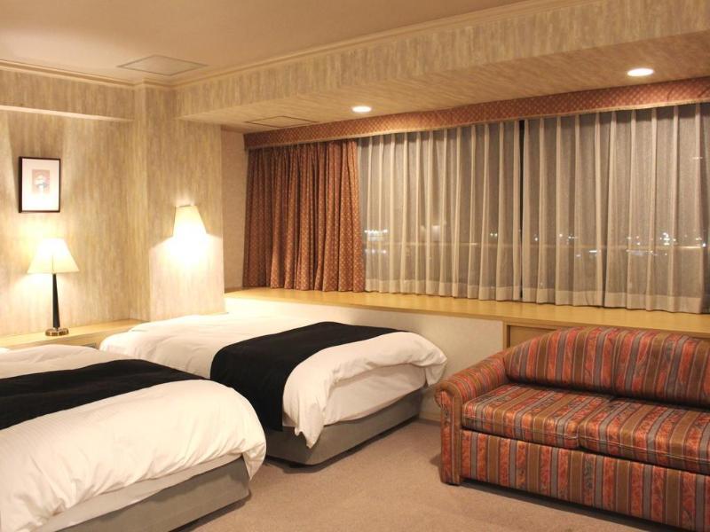 Apa Hotel Tonami Ekimae Екстериор снимка