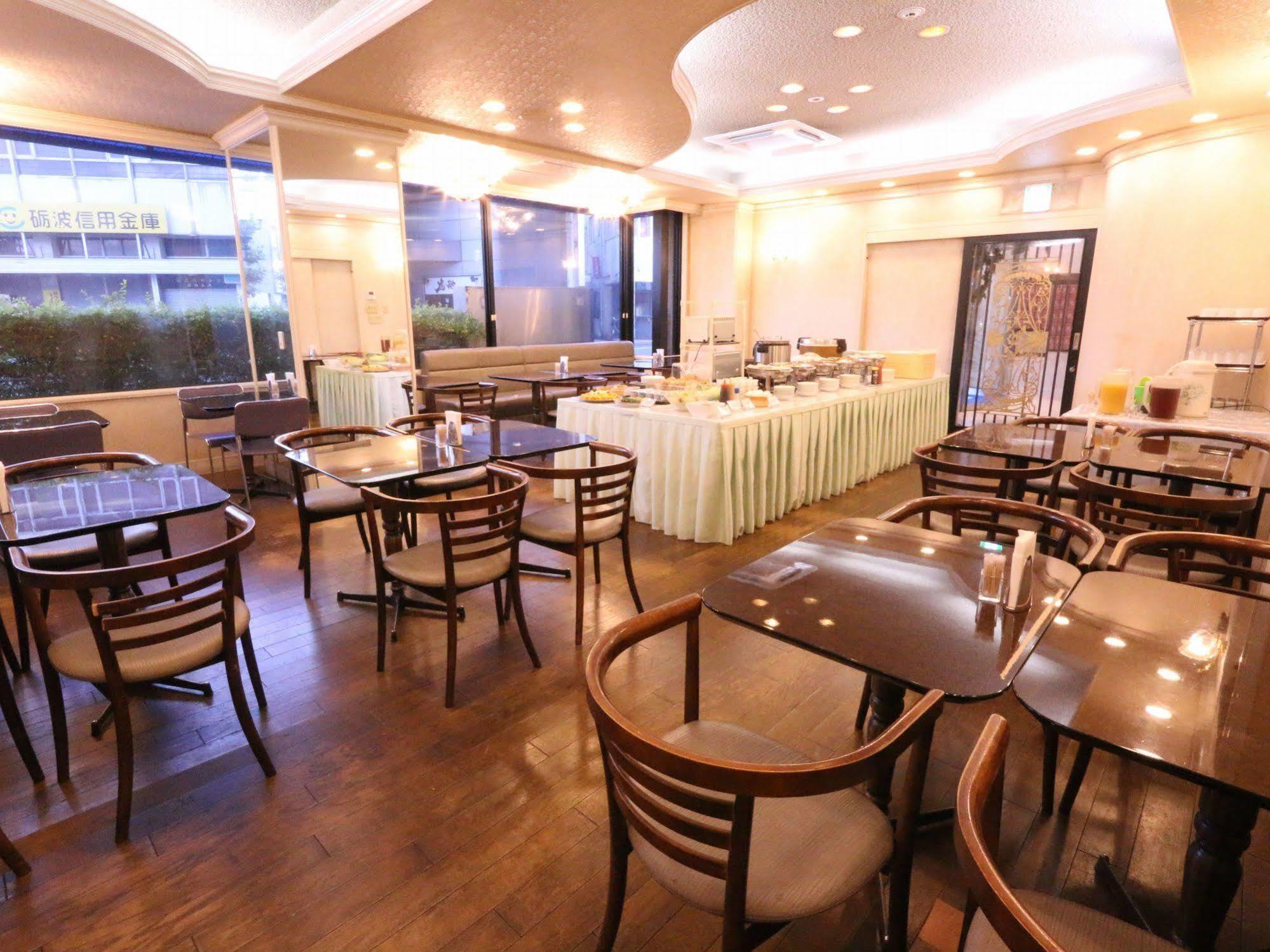 Apa Hotel Tonami Ekimae Екстериор снимка