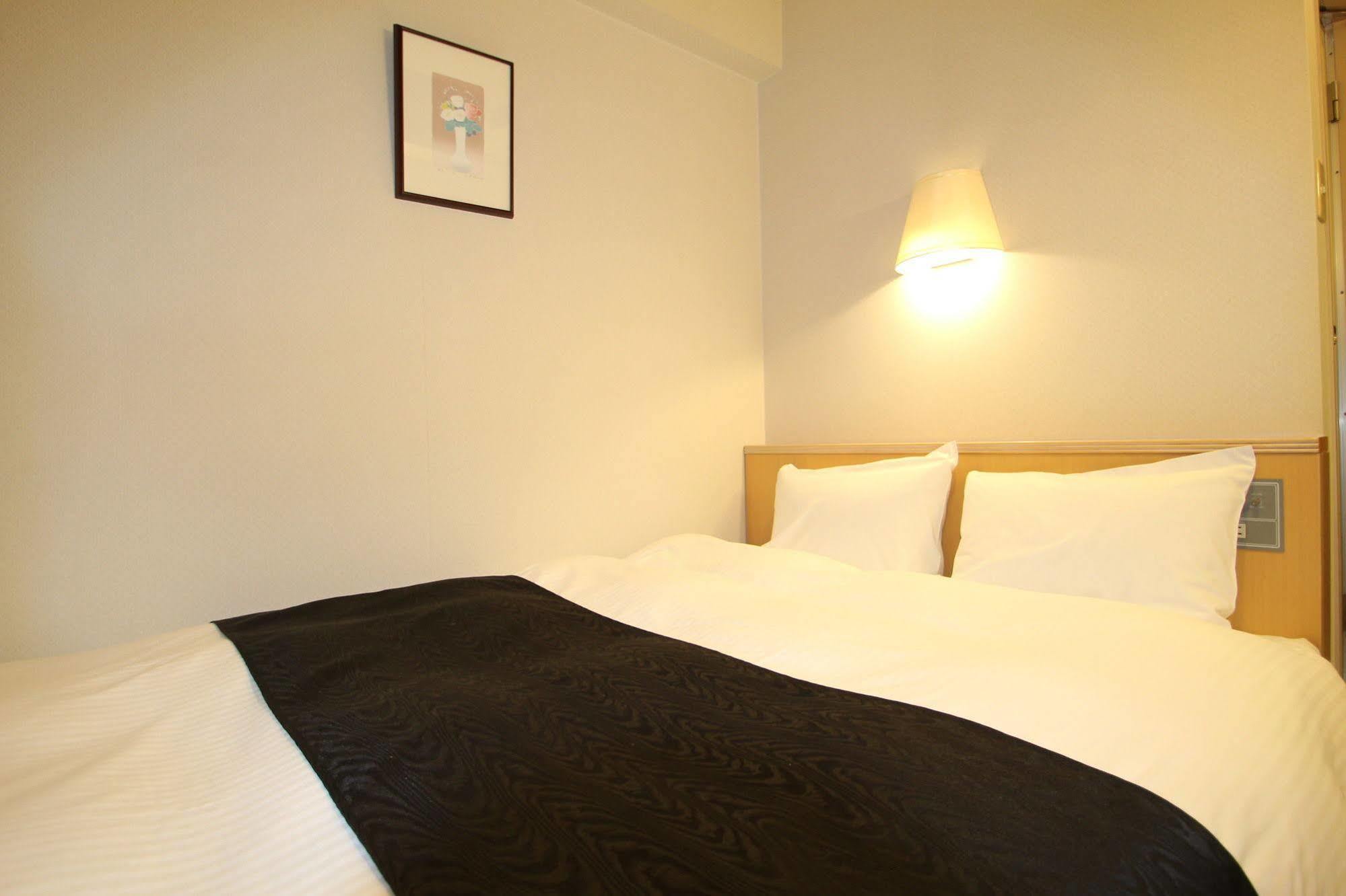Apa Hotel Tonami Ekimae Екстериор снимка