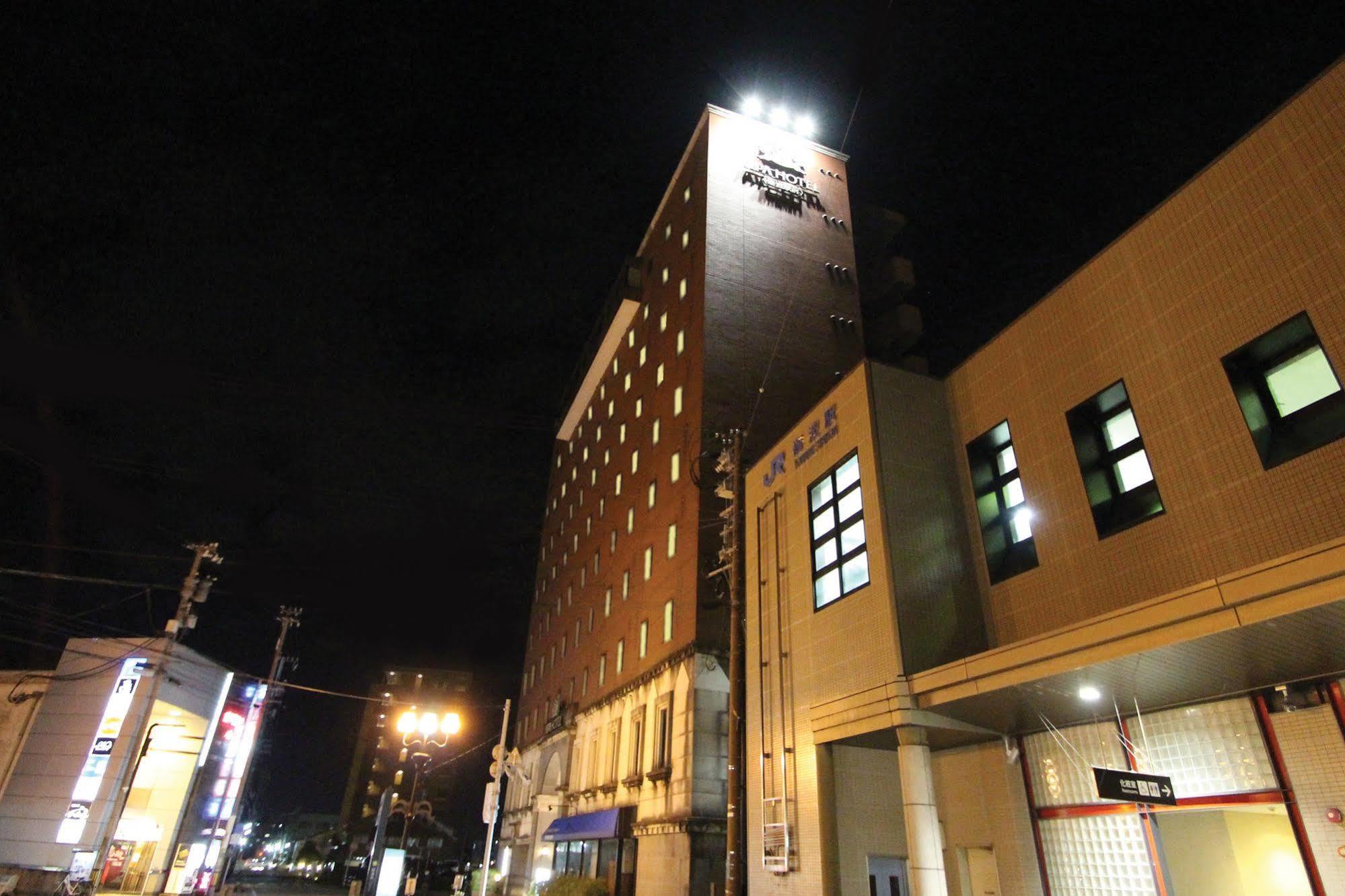 Apa Hotel Tonami Ekimae Екстериор снимка